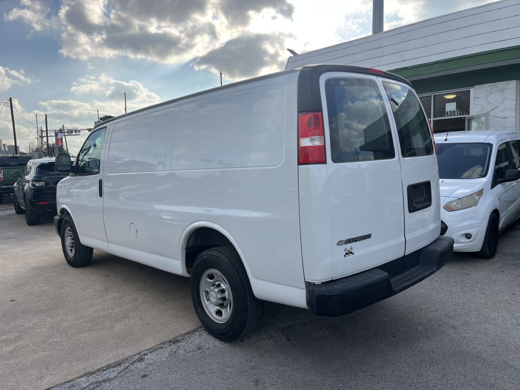 2018 Chevrolet Express Image 24
