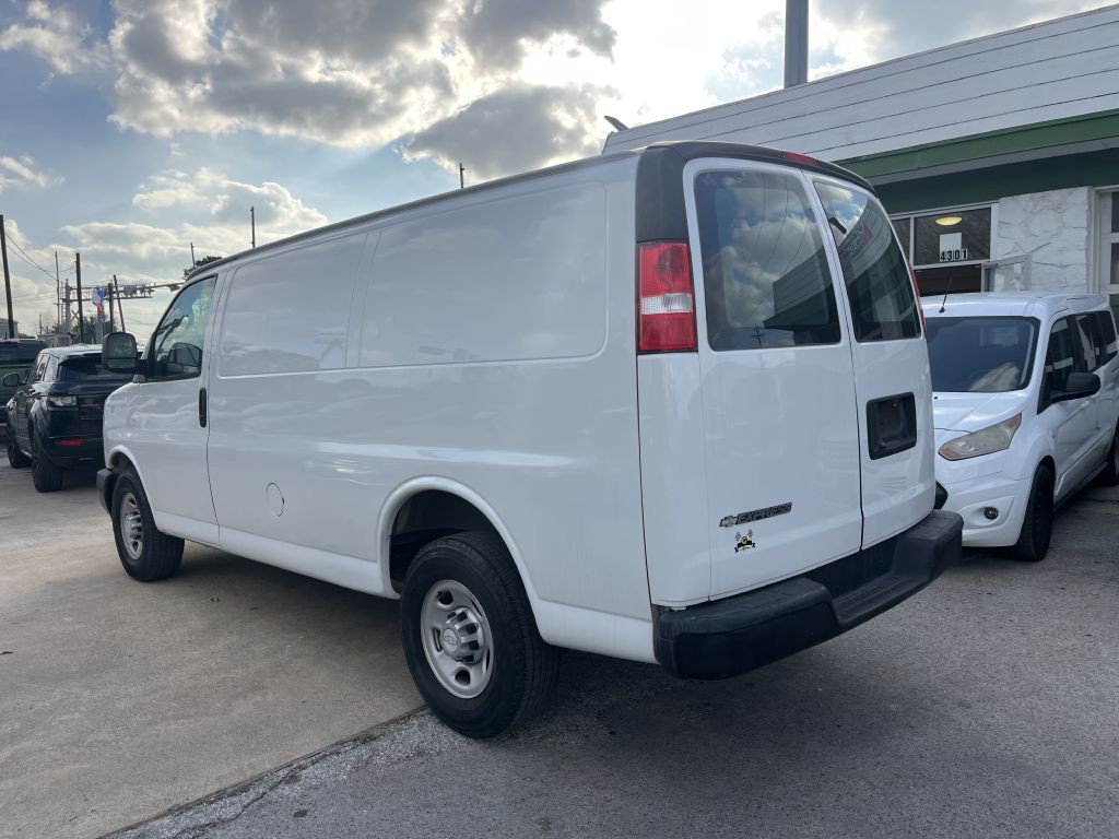 2018 Chevrolet Express Image 25