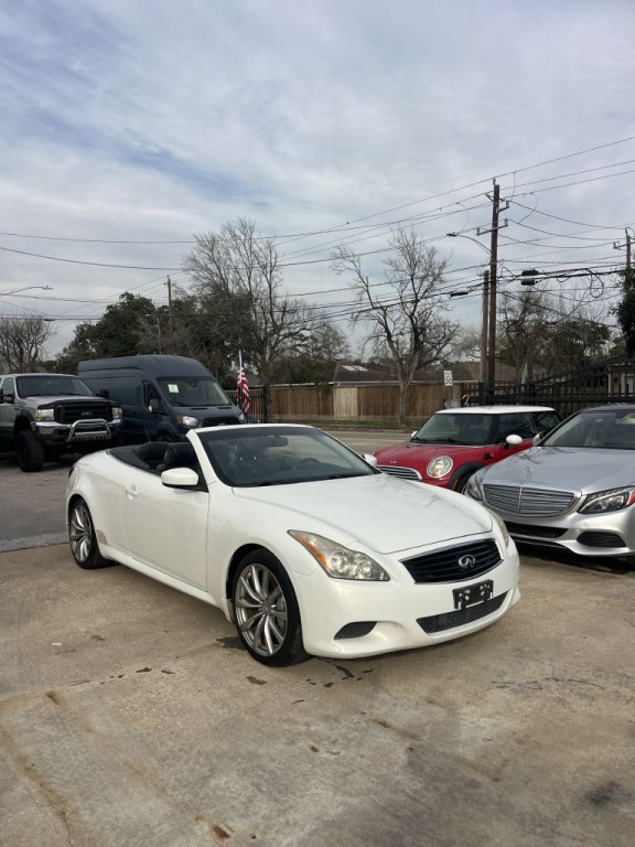 2010 INFINITI G37 Image 2