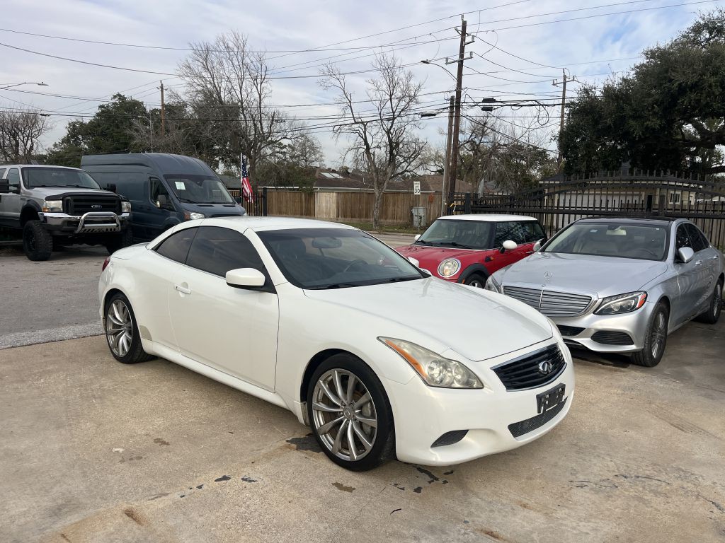 2010 INFINITI G37 Image 3