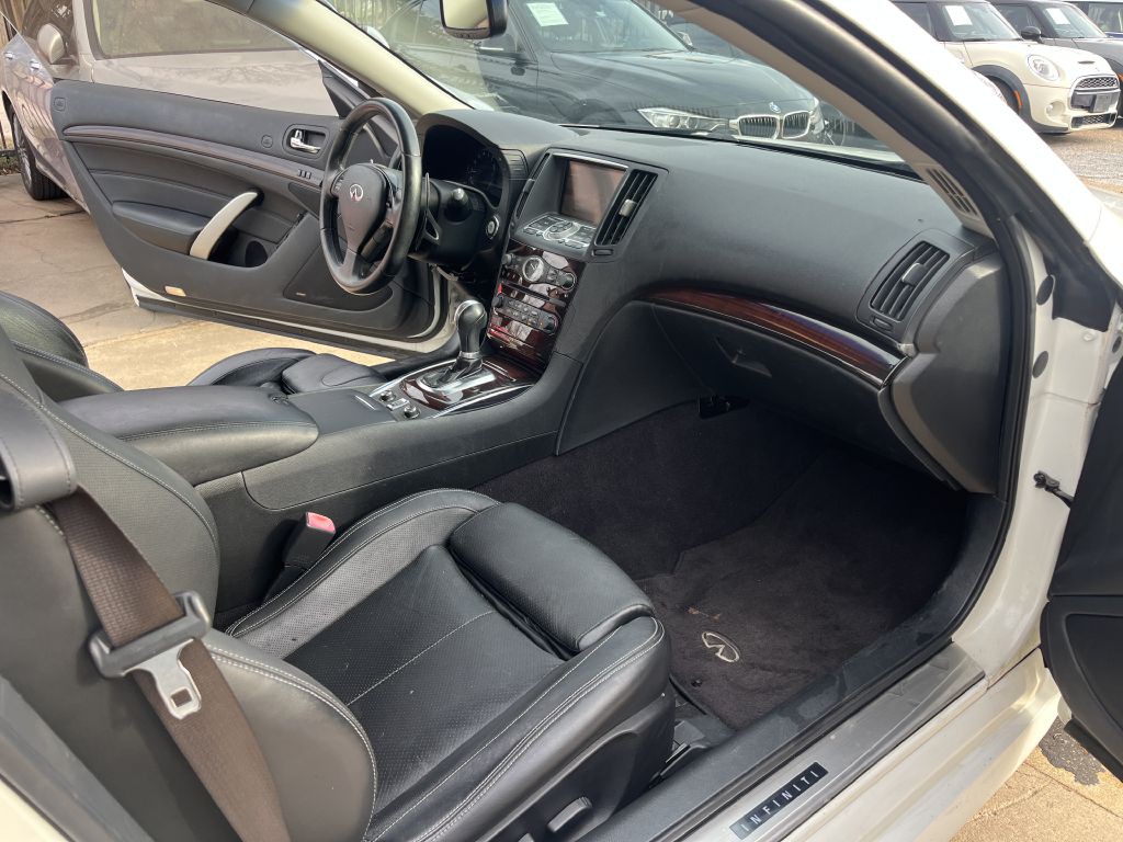 2010 INFINITI G37 Image 10