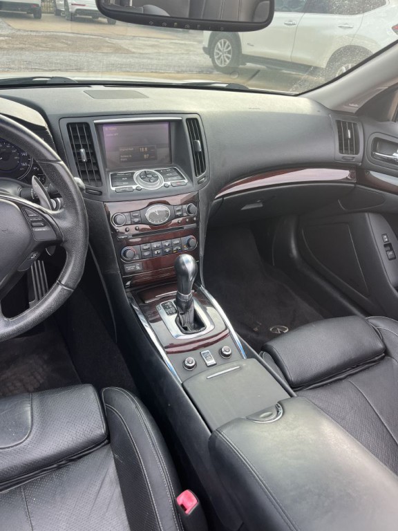 2010 INFINITI G37 Image 17