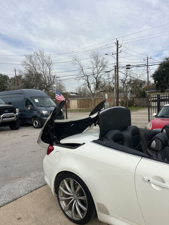 2010 INFINITI G37 Image 30