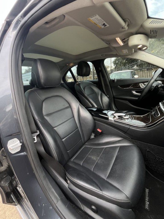 2016 Mercedes-Benz C-Class Image 6