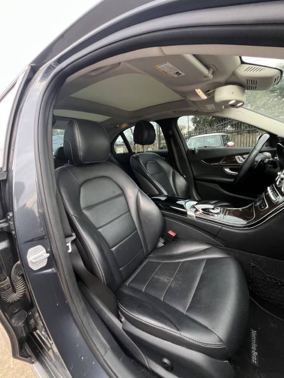 2016 Mercedes-Benz C-Class Image 7