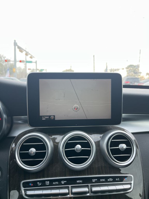 2016 Mercedes-Benz C-Class Image 20