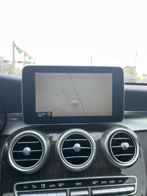 2016 Mercedes-Benz C-Class Image 21