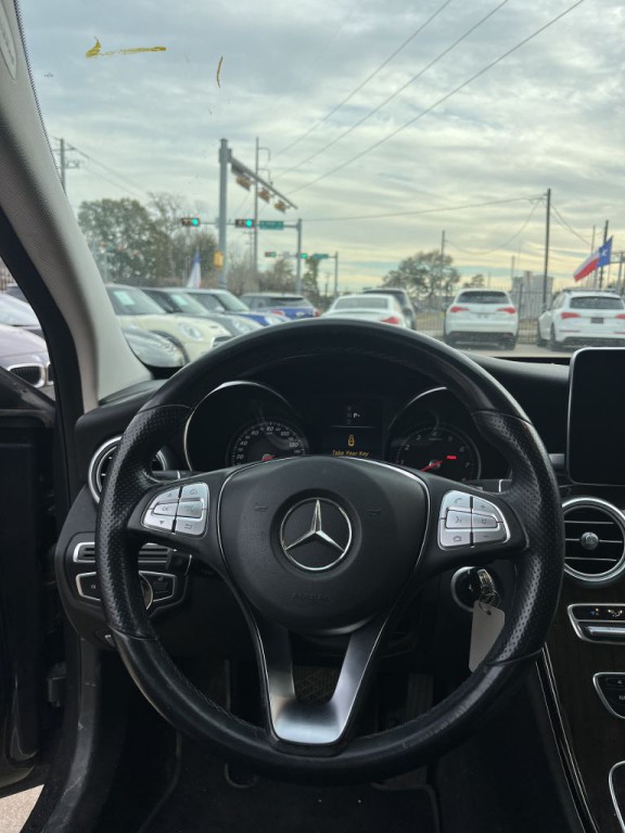 2016 Mercedes-Benz C-Class Image 27