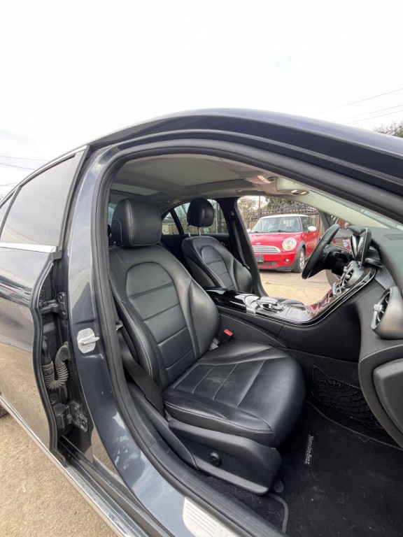 2016 Mercedes-Benz C-Class Image 33