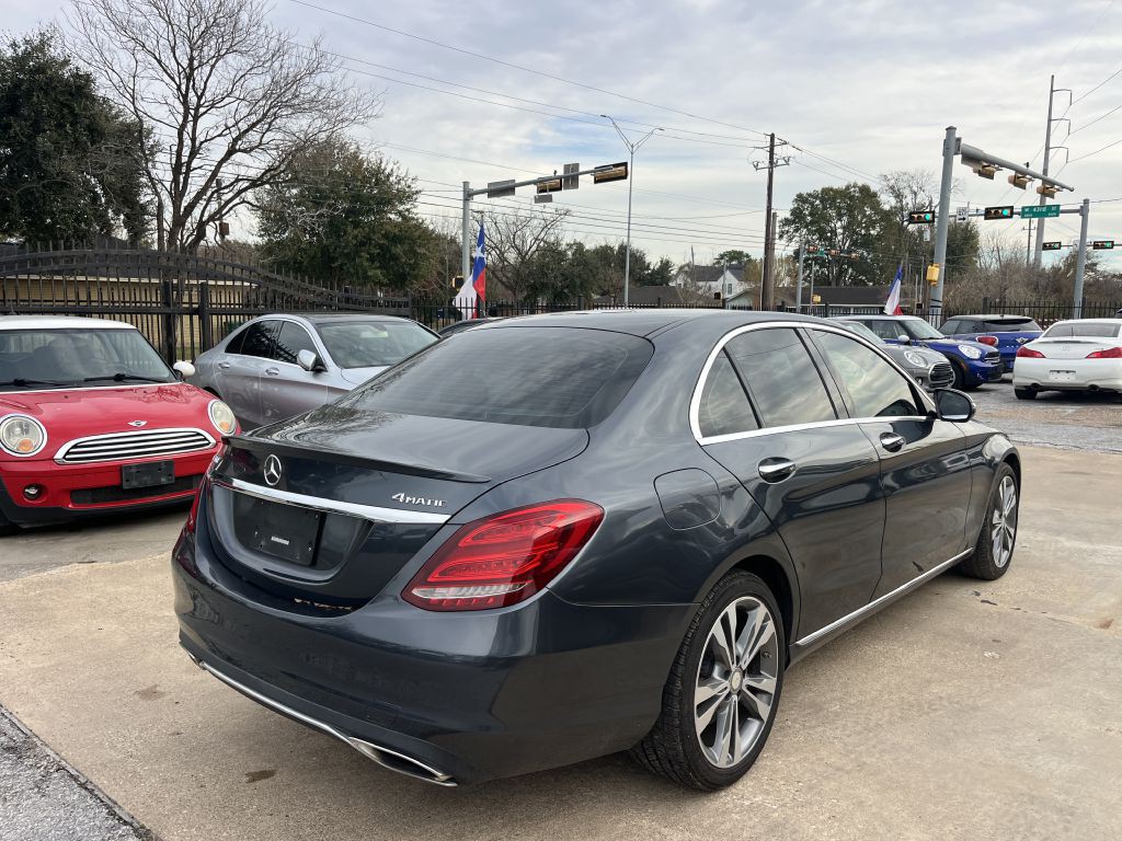 2016 Mercedes-Benz C-Class Image 35