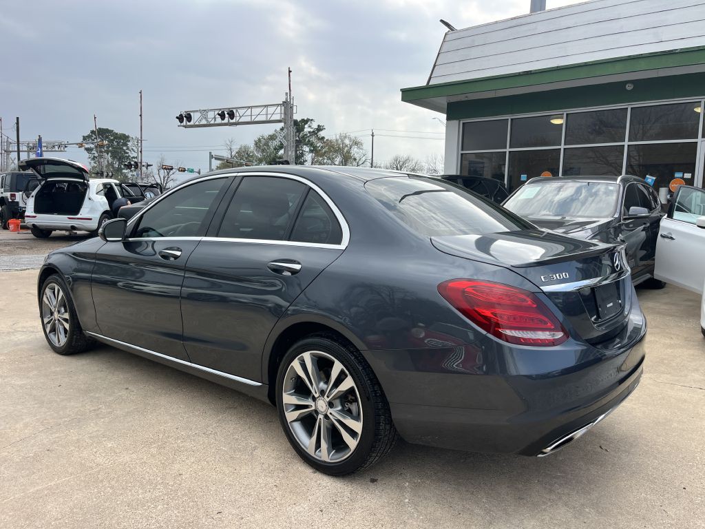 2016 Mercedes-Benz C-Class Image 11