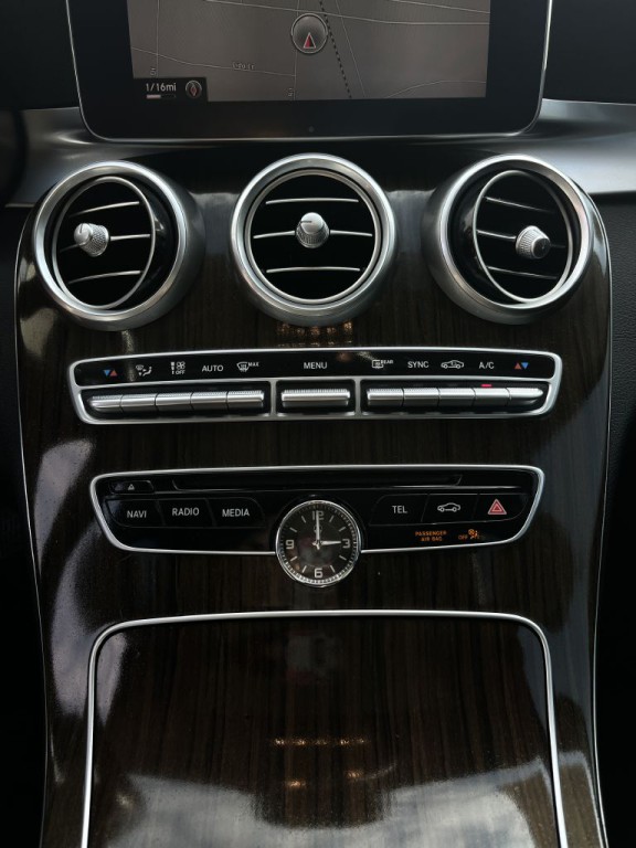 2016 Mercedes-Benz C-Class Image 16