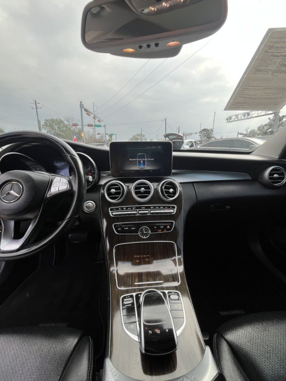 2016 Mercedes-Benz C-Class Image 21