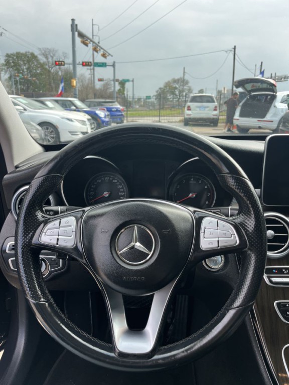 2016 Mercedes-Benz C-Class Image 25