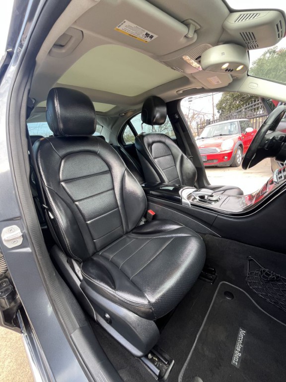 2016 Mercedes-Benz C-Class Image 31