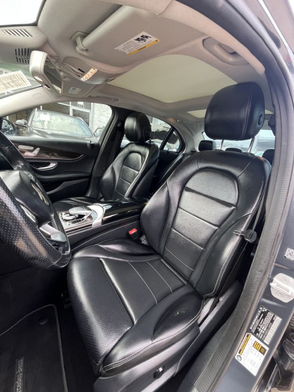 2016 Mercedes-Benz C-Class Image 33