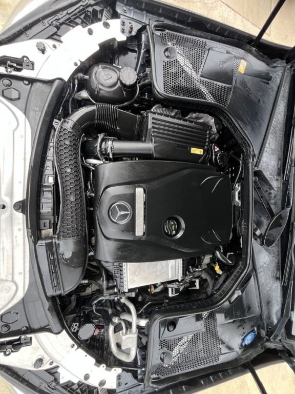 2016 Mercedes-Benz C-Class Image 35