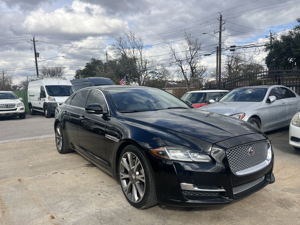 2016 Jaguar XJ Image 5