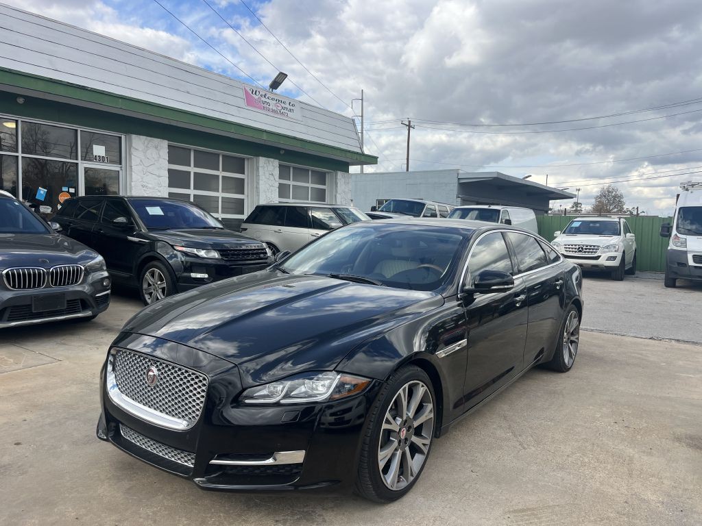 2016 Jaguar XJ Image 7