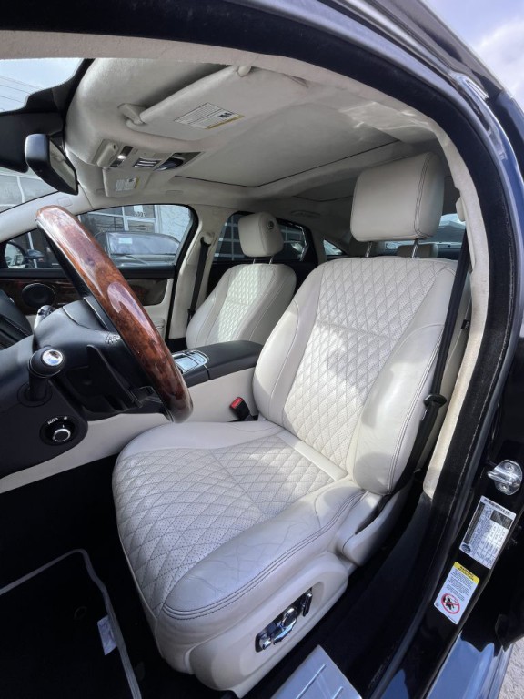 2016 Jaguar XJ Image 13