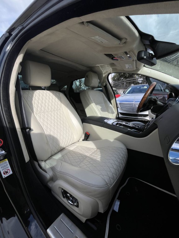 2016 Jaguar XJ Image 41