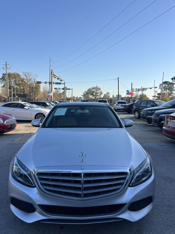 2015 Mercedes-Benz C-Class Image 2