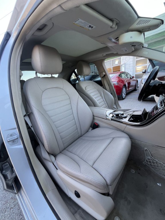 2015 Mercedes-Benz C-Class Image 10