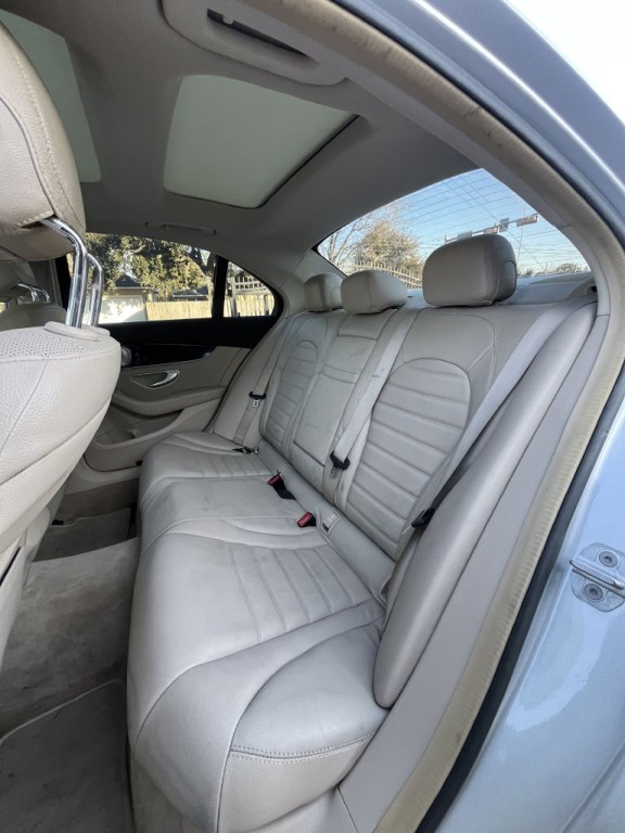 2015 Mercedes-Benz C-Class Image 11