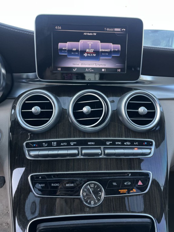 2015 Mercedes-Benz C-Class Image 27