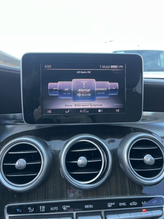 2015 Mercedes-Benz C-Class Image 30