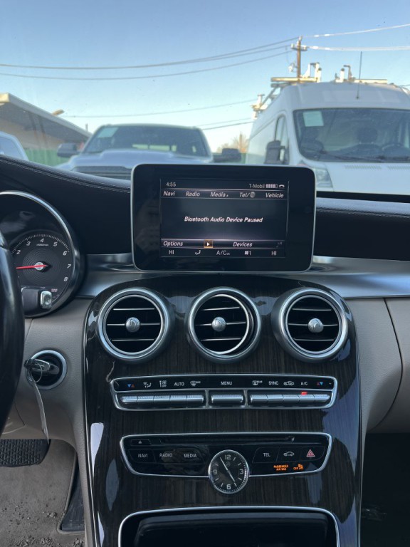 2015 Mercedes-Benz C-Class Image 31