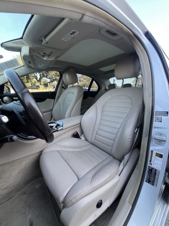 2015 Mercedes-Benz C-Class Image 37