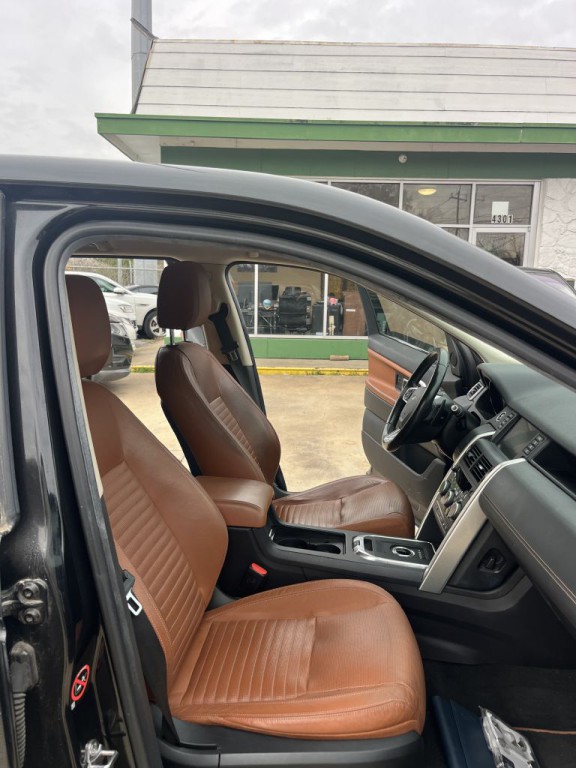 2016 Land Rover Discovery Sport Image 24