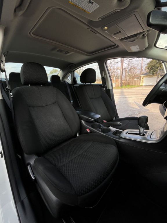 2014 Nissan Sentra Image 12