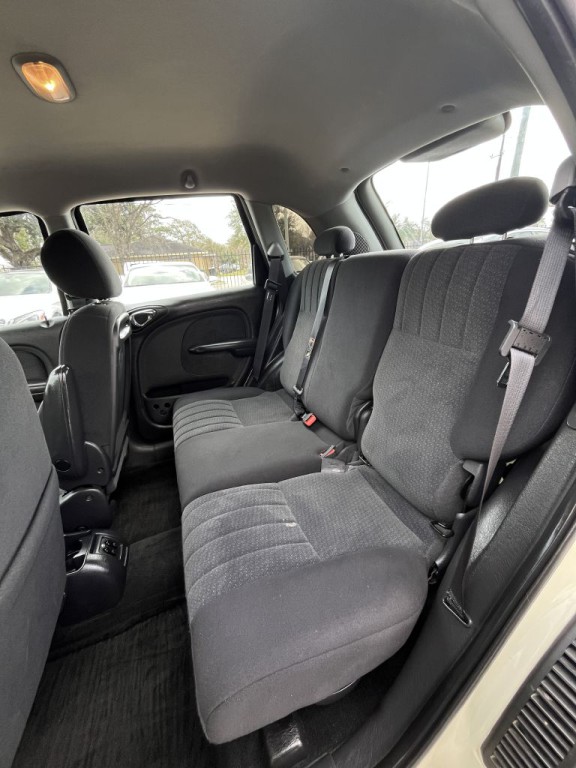 2005 Chrysler PT Cruiser Image 7