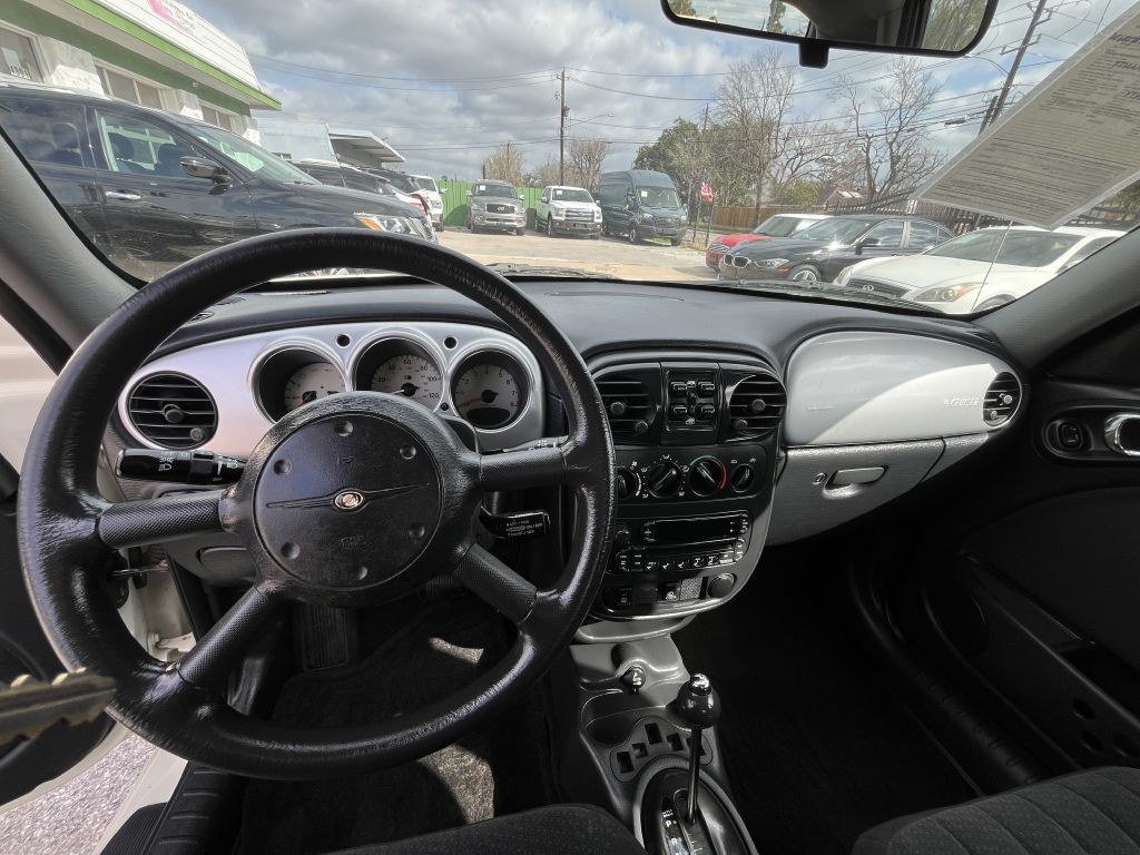 2005 Chrysler PT Cruiser Image 17
