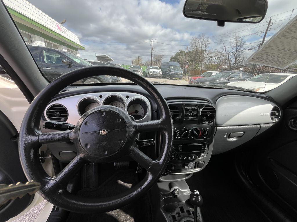2005 Chrysler PT Cruiser Image 18