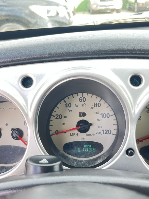 2005 Chrysler PT Cruiser Image 19