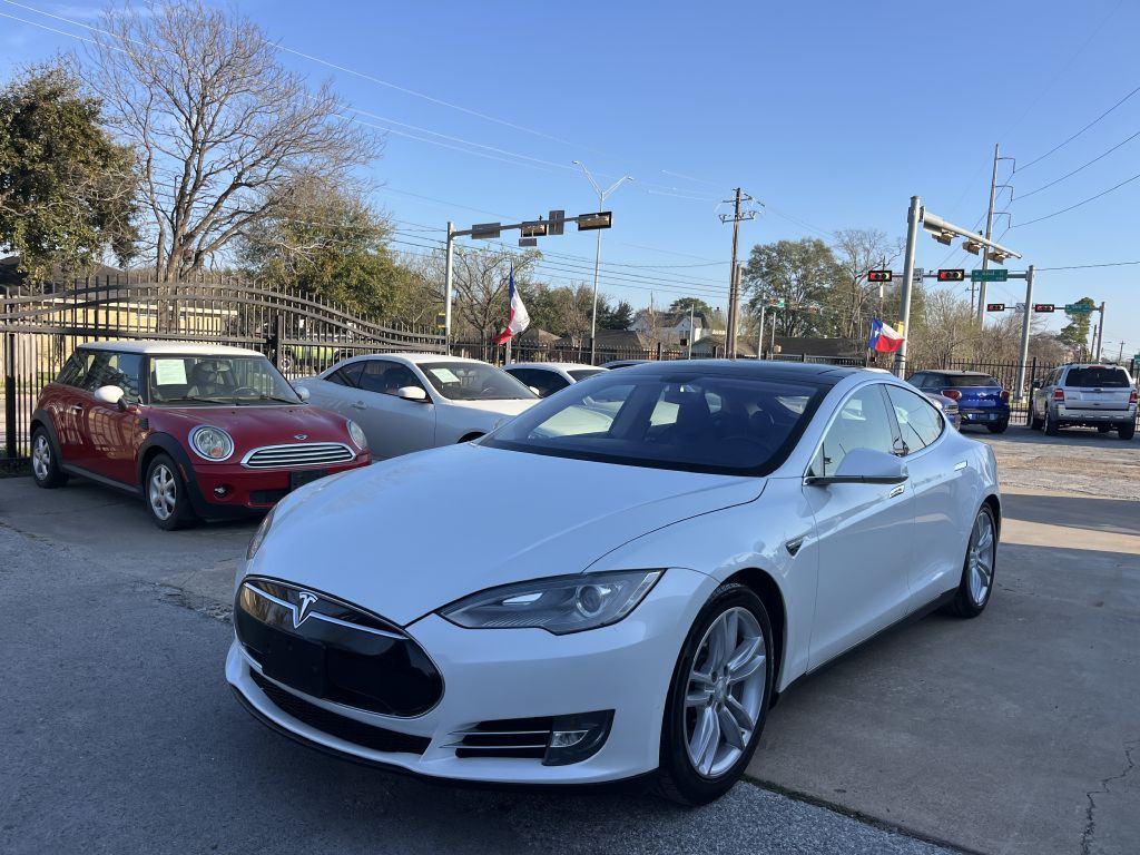 2013 Tesla Model S Image 1