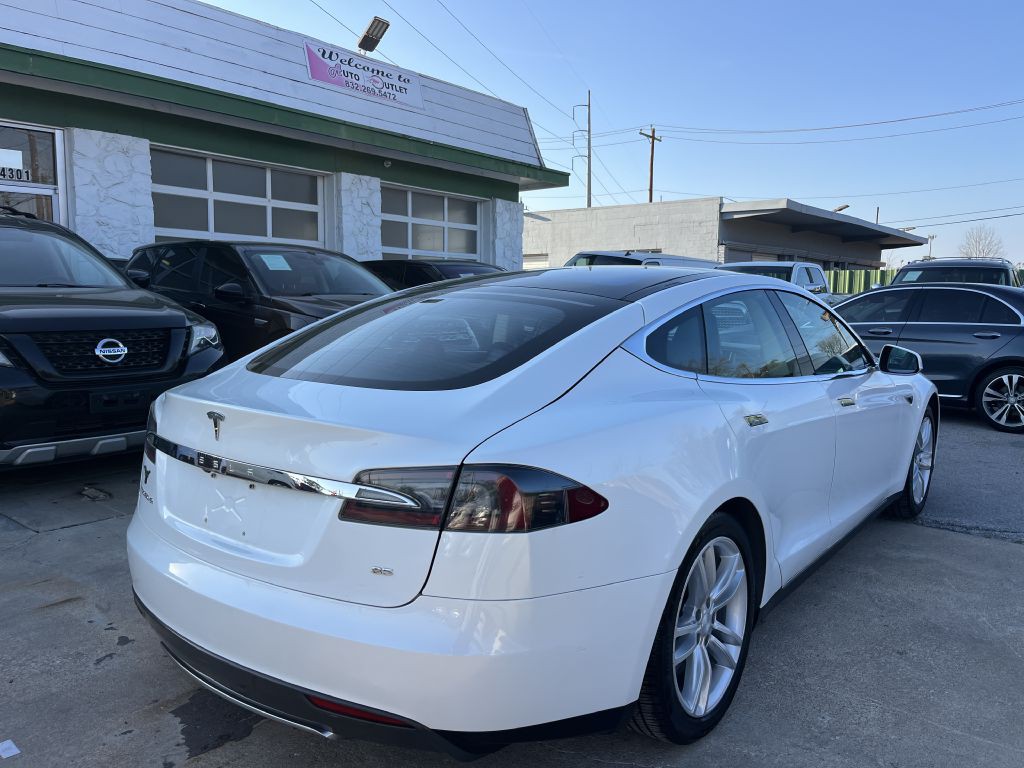 2013 Tesla Model S Image 4
