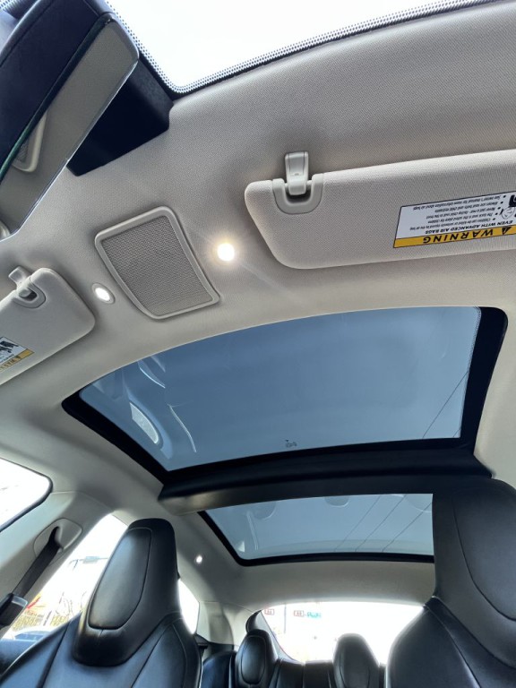 2013 Tesla Model S Image 23