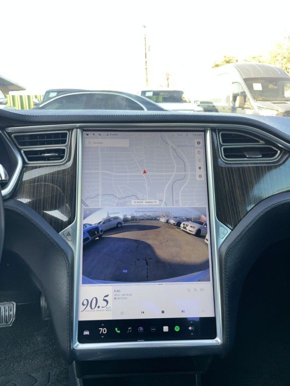 2013 Tesla Model S Image 32