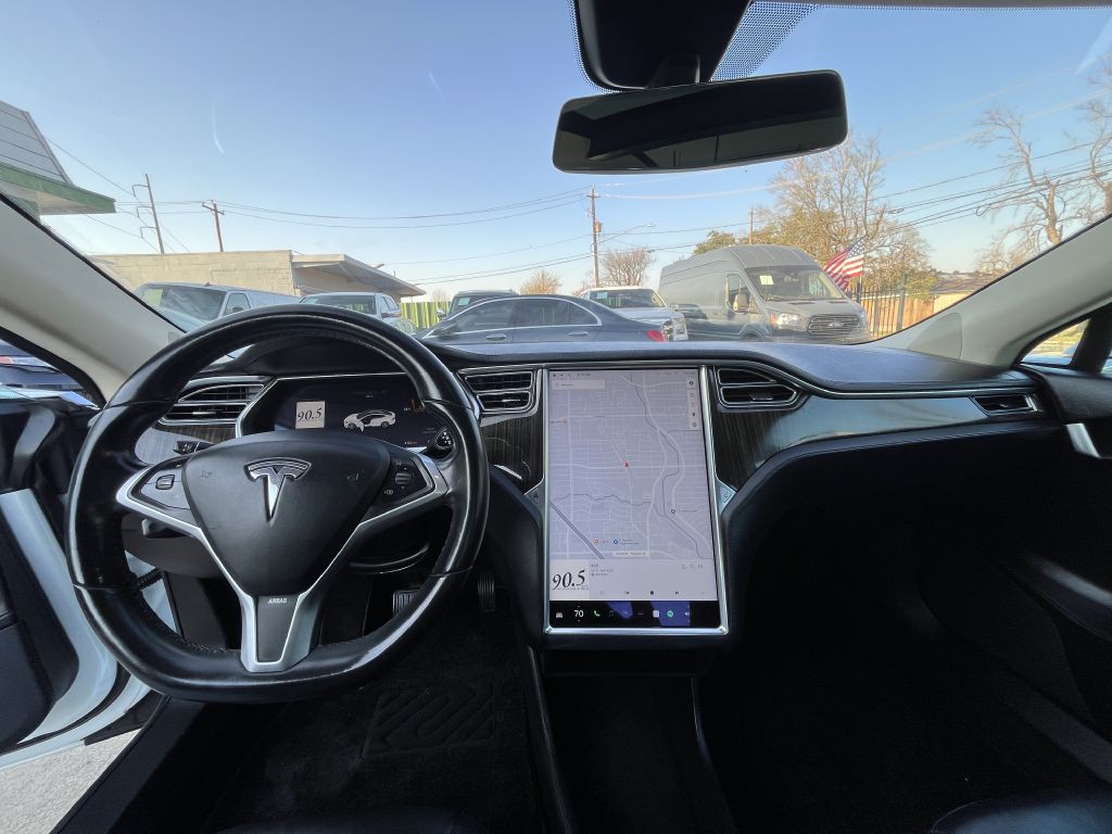 2013 Tesla Model S Image 33