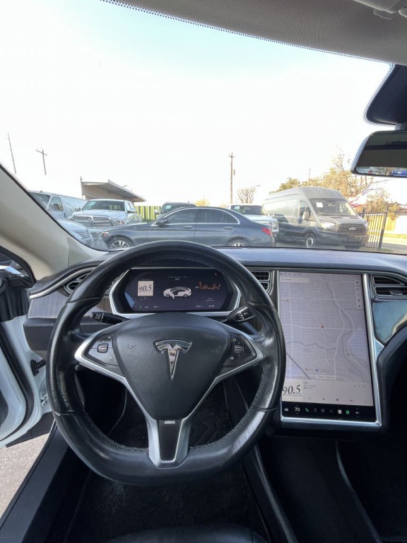 2013 Tesla Model S Image 38