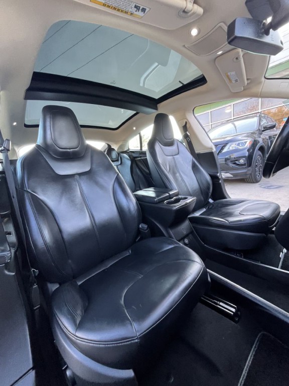 2013 Tesla Model S Image 40