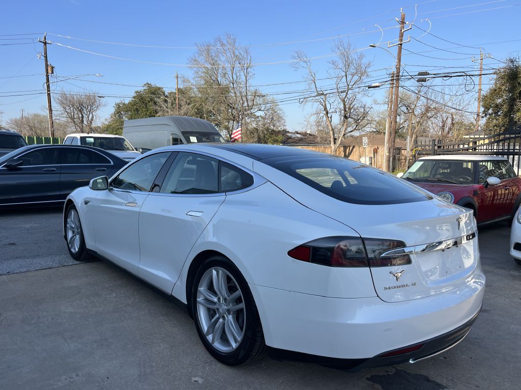 2013 Tesla Model S Image 47