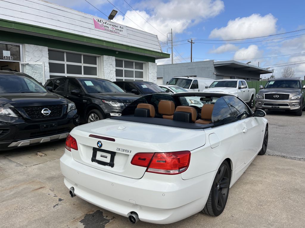 2008 BMW 3 Series Image 2