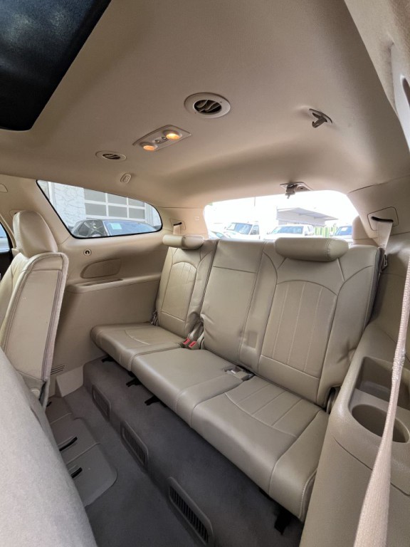 2010 Buick Enclave Image 18