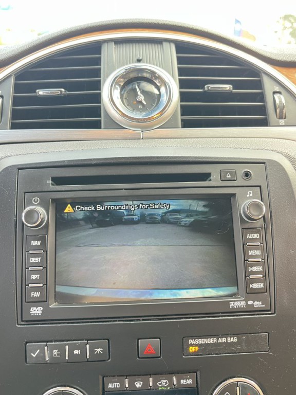 2010 Buick Enclave Image 31