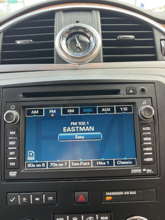 2010 Buick Enclave Image 32